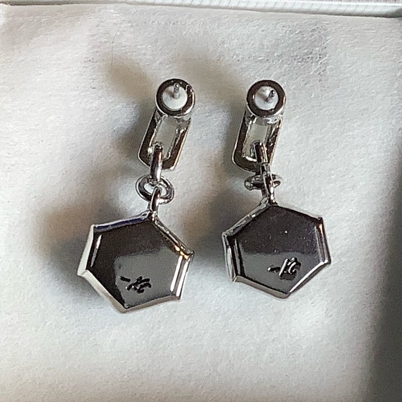 Kenneth Cole Blue Faceted Drop Earrings Hexagonal Silver Tone Royal Blue - Picture 3 of 4